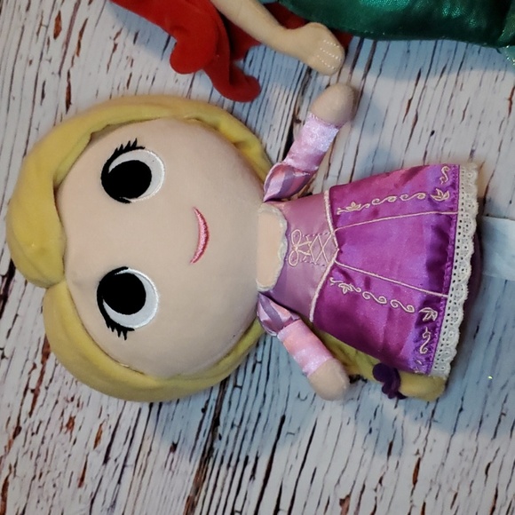 DISNEY PRINCESS PLUSH - Picture 3 of 6